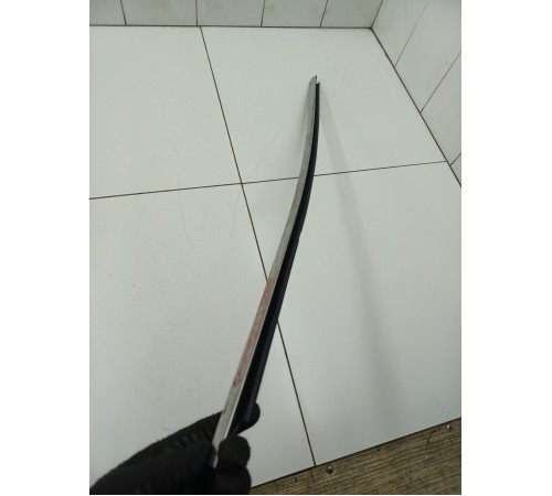 Уплотнитель двери задний правый внешний