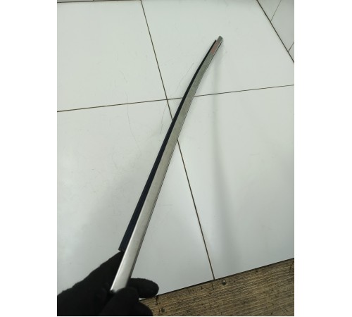 Уплотнитель двери задний правый внешний