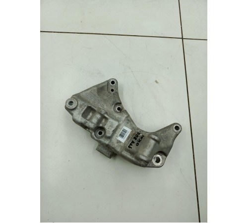 Кронштейн генератора