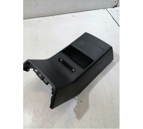 Накладка центральной консоли задняя