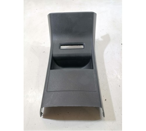 Накладка центральной консоли задняя