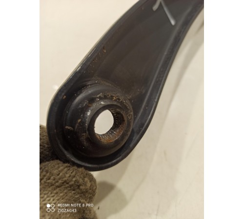 Поводок стеклоочистителя(левый)