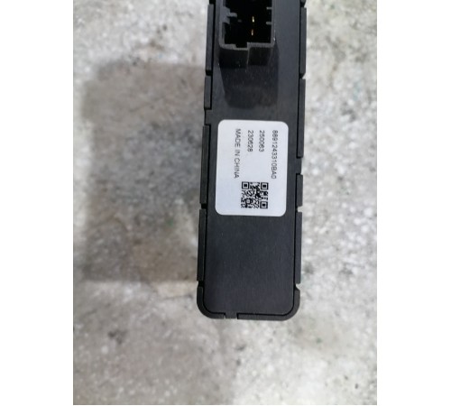 USB/TYPE C порты для центральной консоли заднего ряда