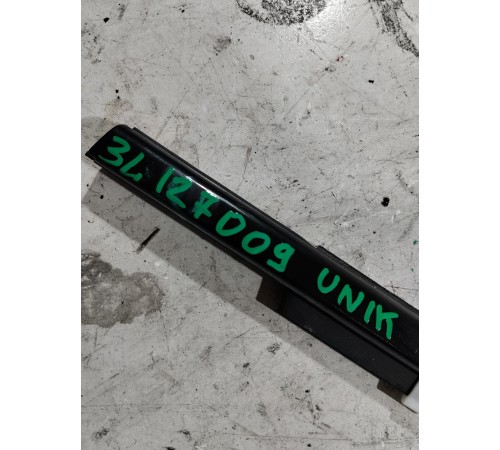 Уплотнитель стекла задний левый внешний