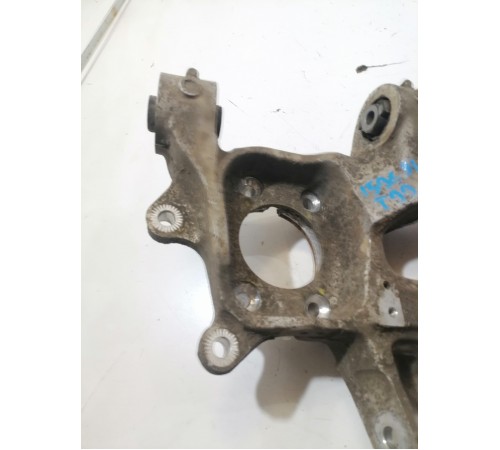 Кулак поворотный задний правый