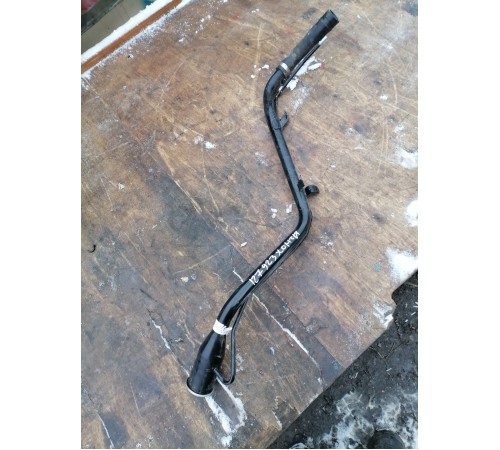 Горловина топливного бака