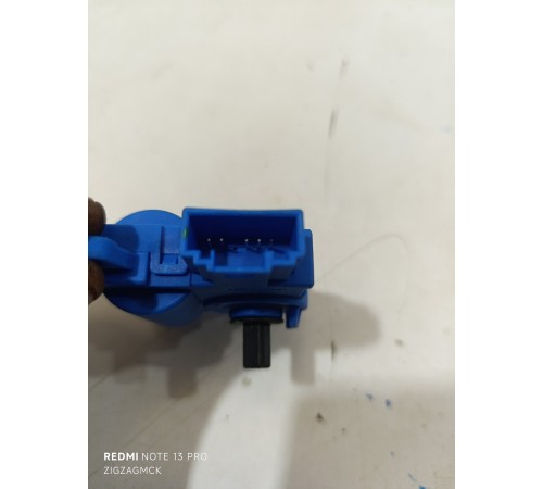 Моторчик привода заслонки отопителя