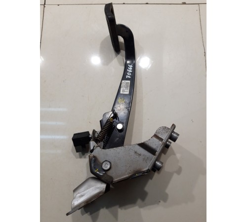 Педаль тормоза