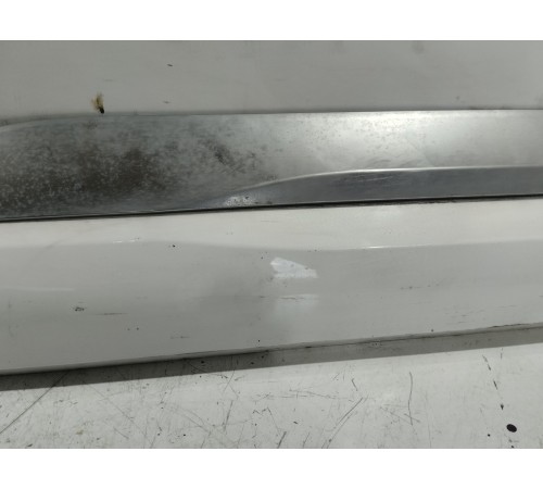 Накладка двери задняя правая