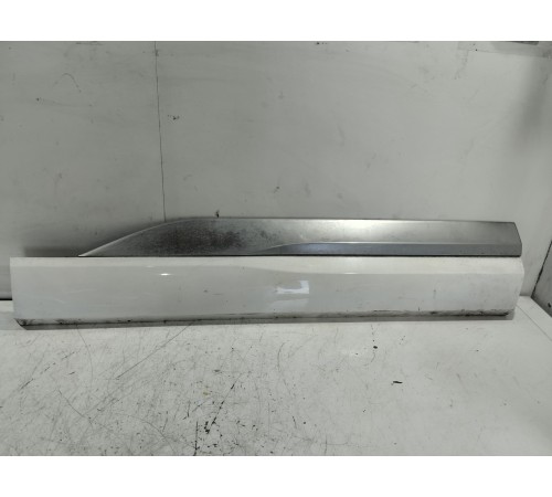 Накладка двери задняя правая