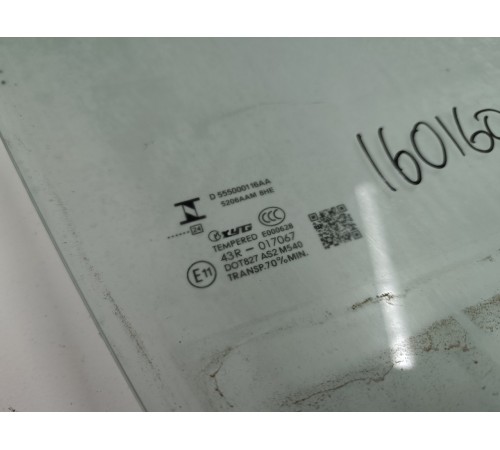 Стекло двери переднее правое