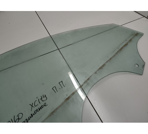 Стекло двери переднее правое