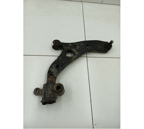 Рычаг подвески передний правый