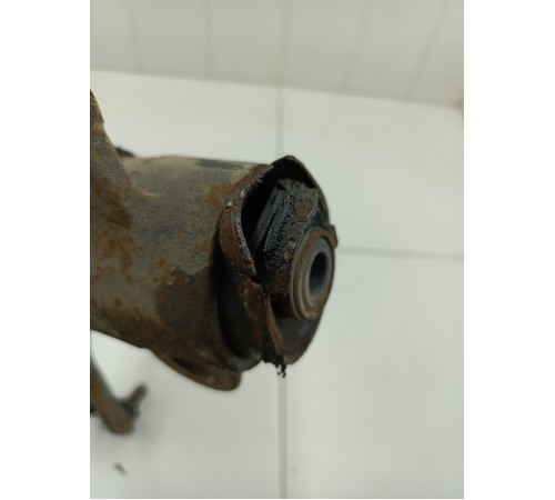 Рычаг подвески передний правый