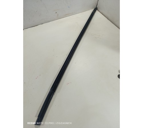 Уплотнитель стекла задний правый внешний