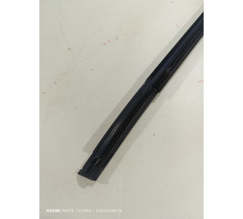 Уплотнитель стекла задний правый внешний