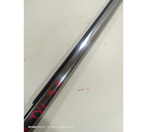 Уплотнитель стекла задний правый внешний