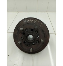 Кулак поворотный левый в боре