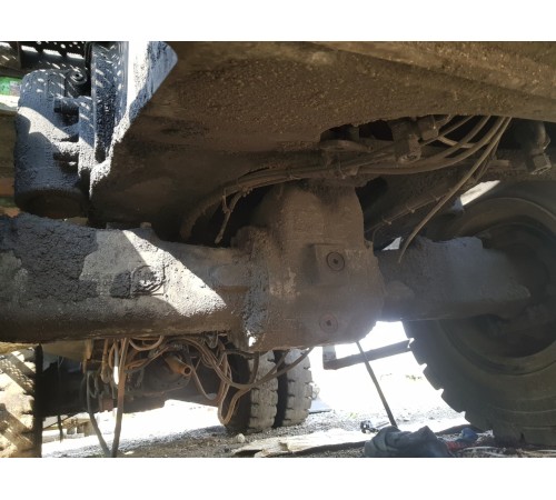 Передний мост (передний редуктор)