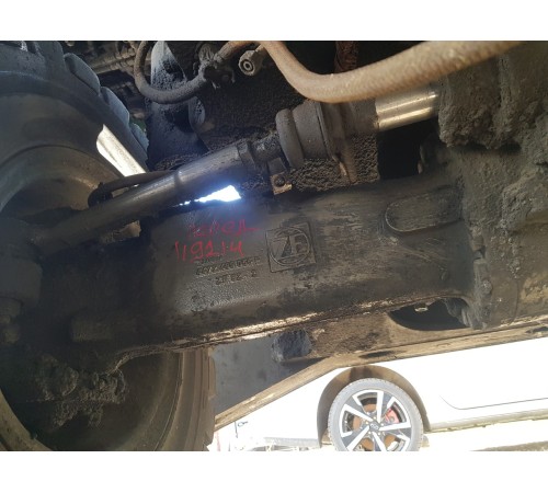 Передний мост (передний редуктор)