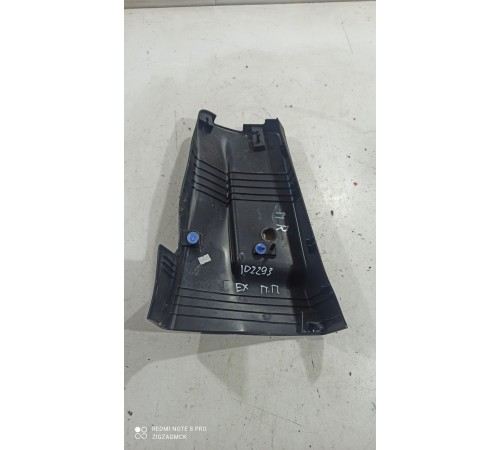 Обшивка центральной стойки(правая нижняя)