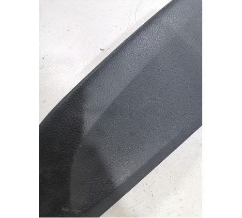 Пластик салона правый