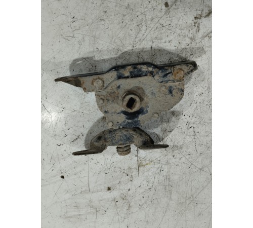 Механизм подъема запасного колеса