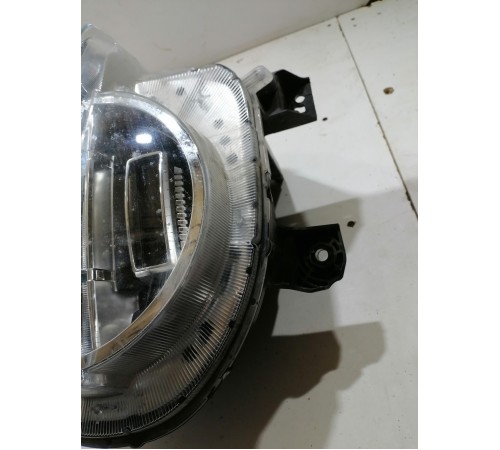 Фара головного света левая