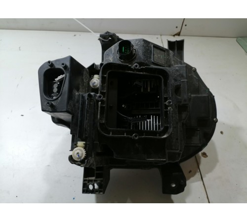 Фара головного света левая