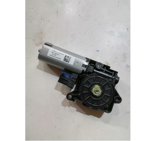 Моторчик панорамного люка задний