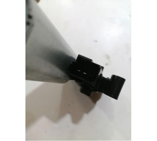 Моторчик панорамного люка задний