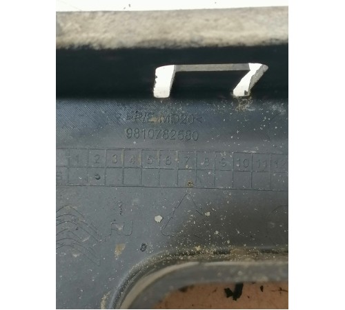 Кронштейн заднего бампера правый