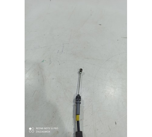 Доводчик замка крышки багажника