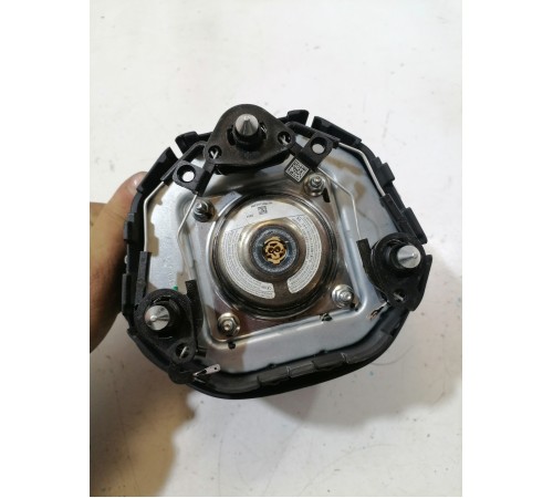 Подушка безопасности водителя