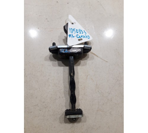 Ограничитель двери(передний левый)