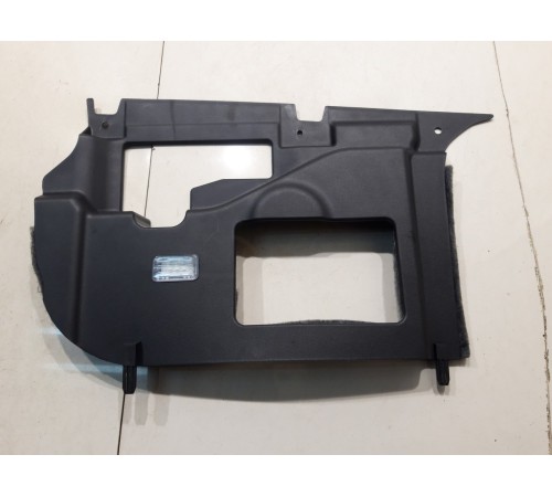 Накладка передняя правая под бардачок