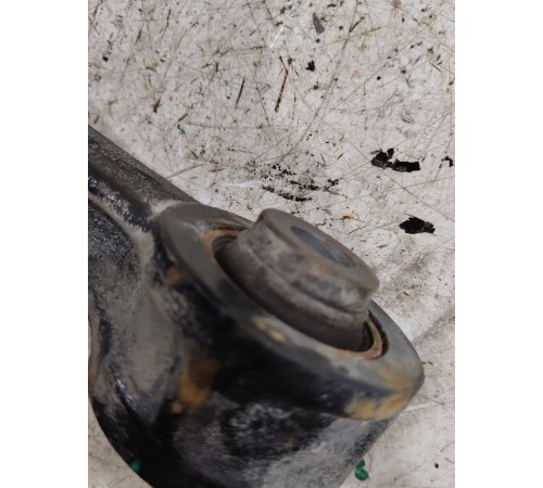 Рычаг подвески передний правый верхний