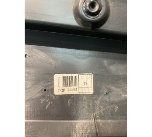 Обшивка двери (передняя, правая)