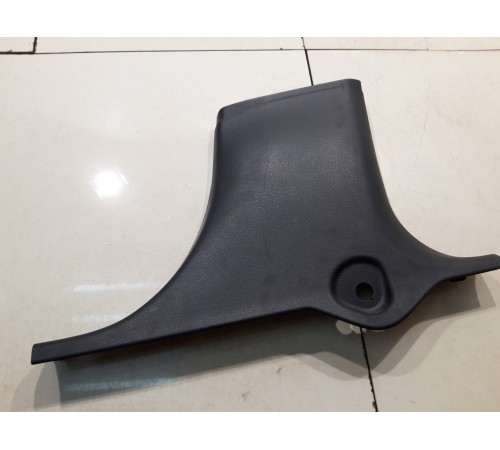 Обшивка центральной стойки(правая нижняя)