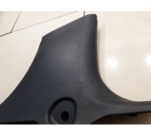 Обшивка центральной стойки(правая нижняя)