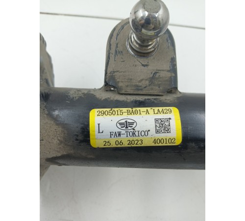 Амортизатор подвески передний левый в сборе