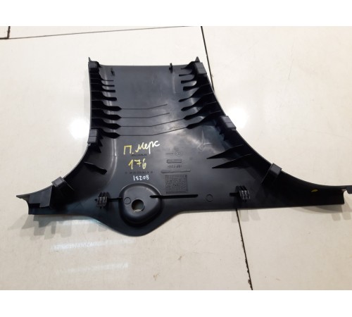 Обшивка центральной стойки(правая нижняя)