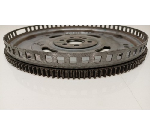 Маховик двигателя