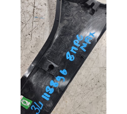 Накладка двери задняя левая