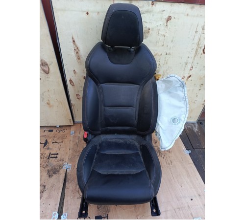 Сиденье переднее левое