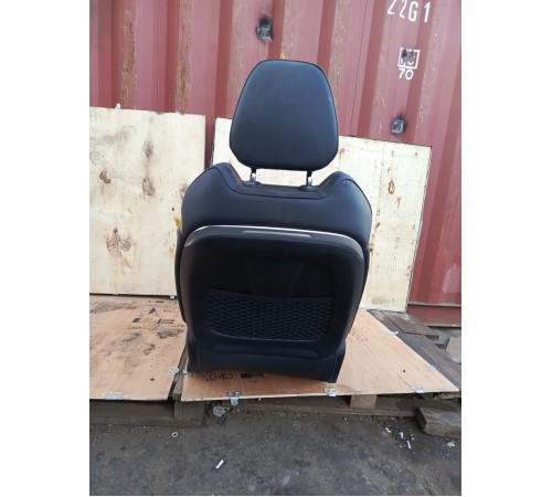 Сиденье переднее левое