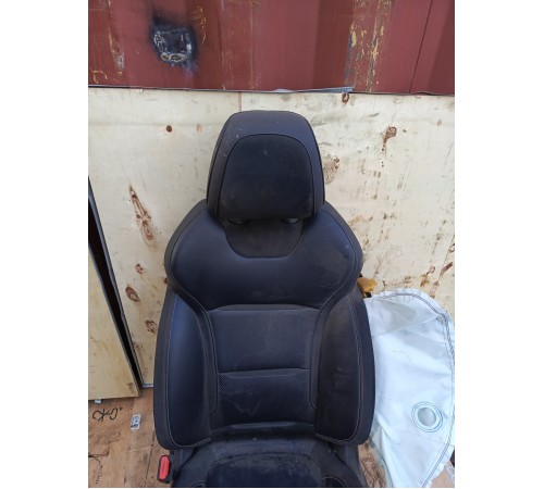 Сиденье переднее левое