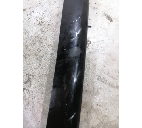 Молдинг лобового стекла левый