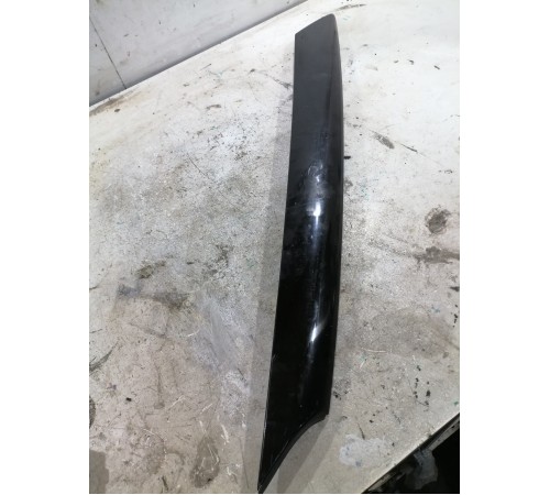 Молдинг лобового стекла левый