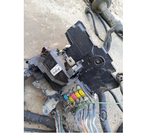 Электропроводка подкапотная с монтажным блоком